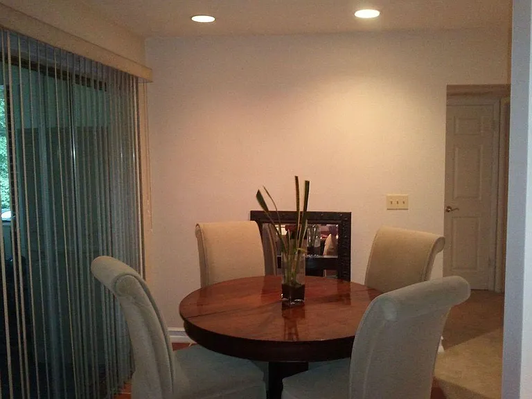 Dine-in Kitchen (view 1)