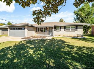 11923 E 2nd St, Tulsa, OK 74128