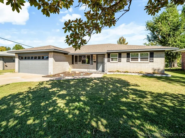 11923 E 2nd St, Tulsa, OK 74128