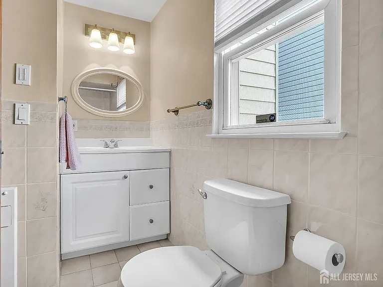 43 Christopher St — Photo 9