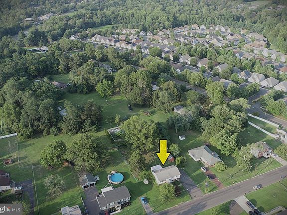 3rd image of 88 Groveville Rd
