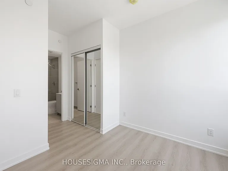 100 Queen St E #2706 — Photo 11