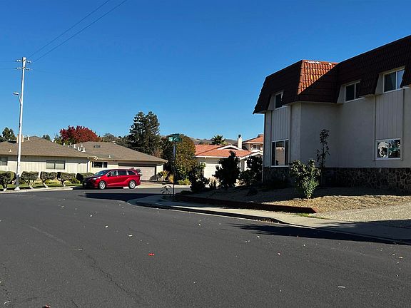 2nd image of 5615 San Luis Ct