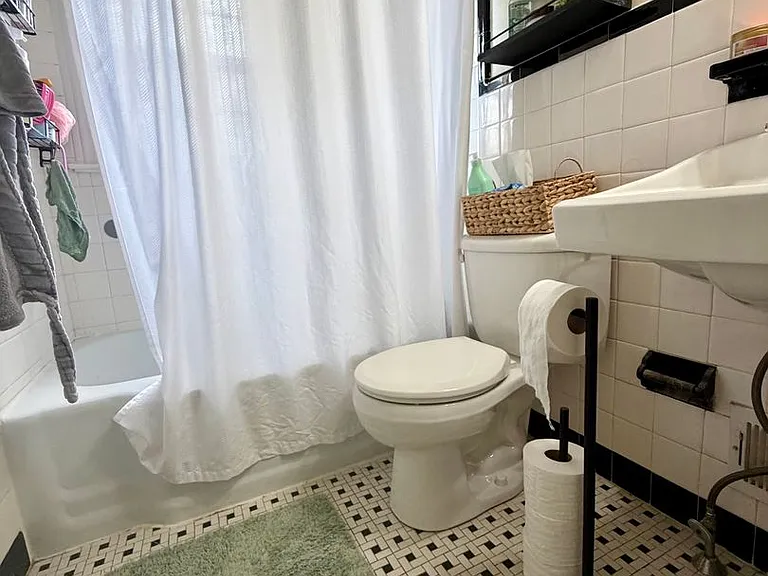121 N Bradford Ave — Photo 21