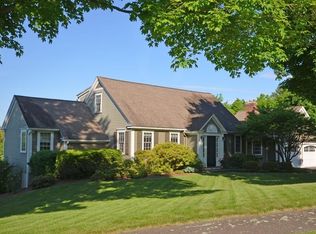 288 Iduna Ln, Amherst, MA 01002