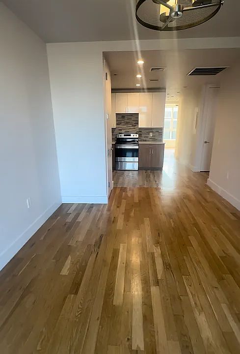 1st image of 2004 Davidson Ave #5D