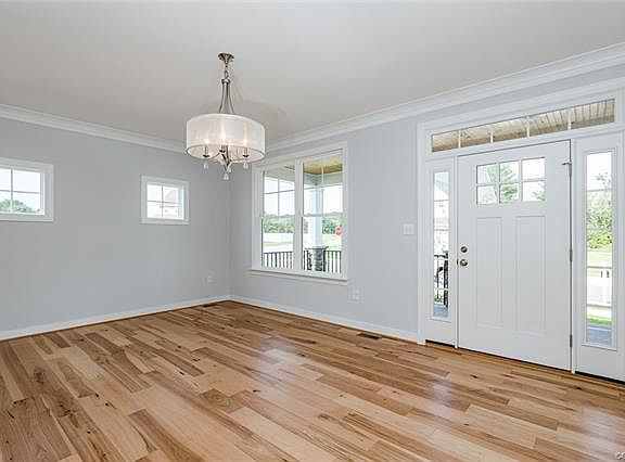 5th image of 9370 Marne Ct