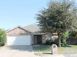 520 Ryan St, Saginaw, TX 76179