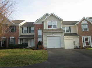 11 Longmeadow Dr, Chalfont, PA 18914