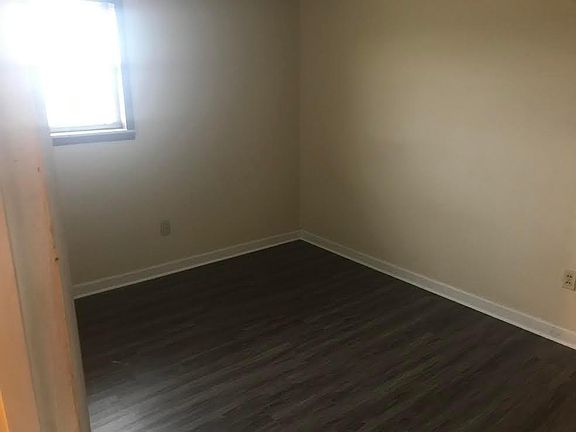 5th image of 1905 Old Alton Edwardsville Rd APT 24