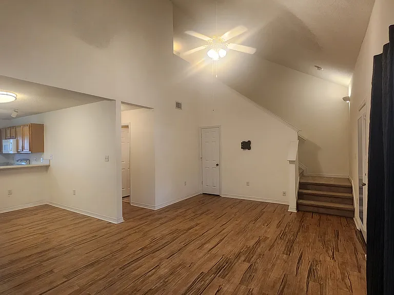 2170 Tom St — Photo 2