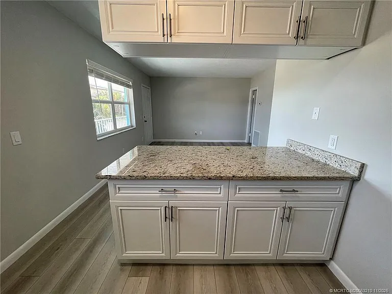 661 Hernando St #9 — Photo 9