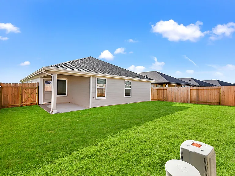 3710 Turnpike Dr — Photo 29