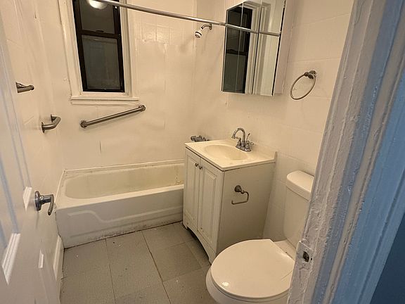 3rd image of 38 W 29th St APT 3B