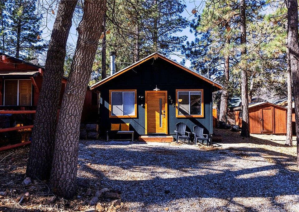 1st image of 376 Riverside Ave