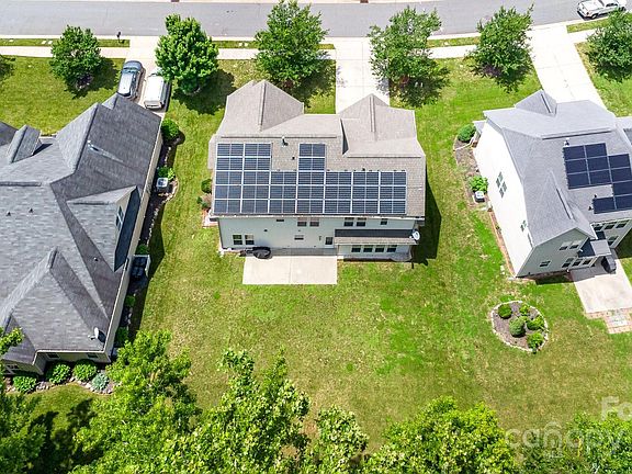 5th image of 10129 Loch Lomond Dr