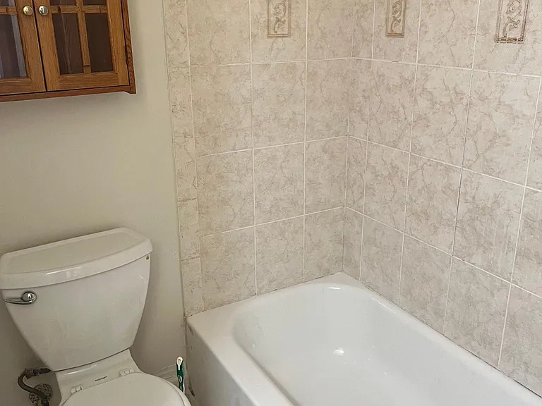 126 Orange St — Photo 17