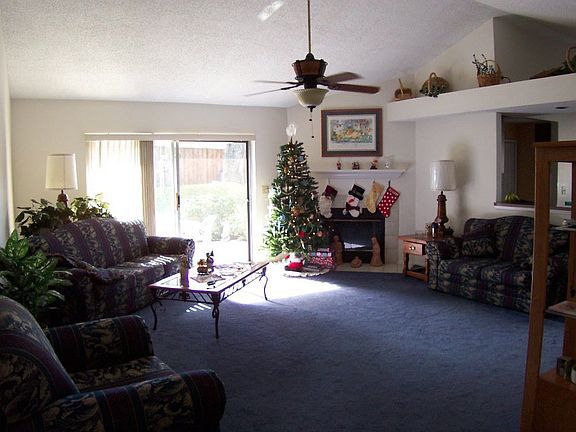 3rd image of 1426 High Knoll Dr