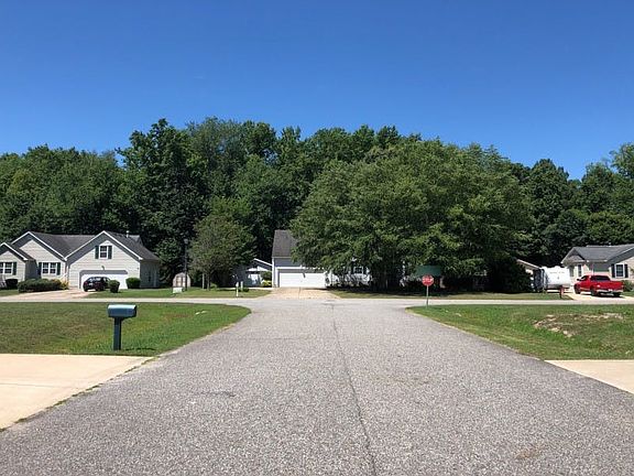 4th image of 102 Mimosa Ct