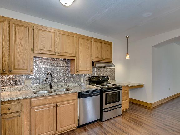 4th image of 614 Portland Ave APT 103