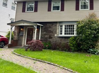 35 Grayson Pl, Teaneck, NJ 07666