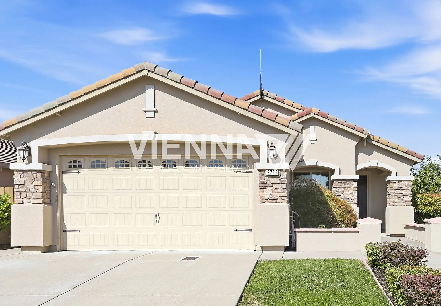 3 bed, 2.0 bath, 1503 sqft, $2,845 — Photo 1