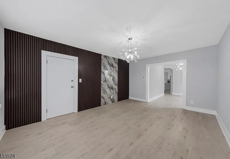 1920 S Wood Ave #1 — Photo 2