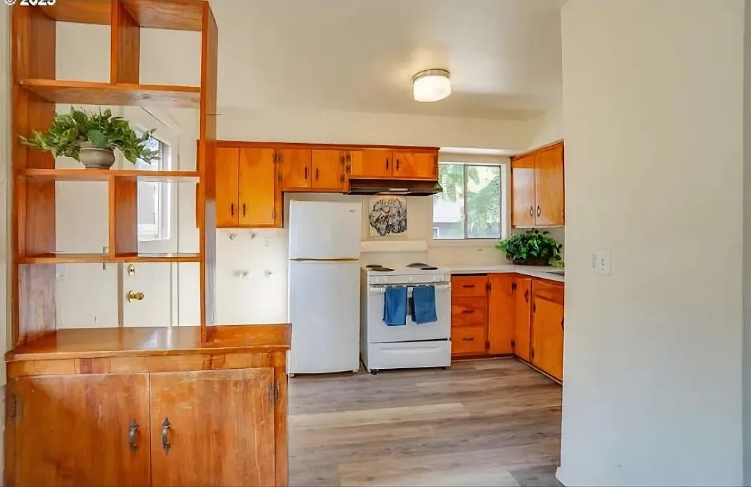 2 bed, 702 sqft, $1,580 — Photo 3