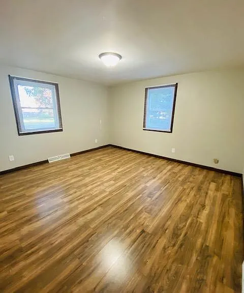 2710 Regina St — Photo 8