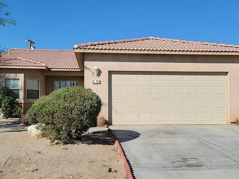 13757 El Rio Ln — Photo 5