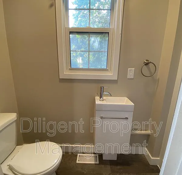 1103 Huntington Cir #PROPERTY — Photo 24