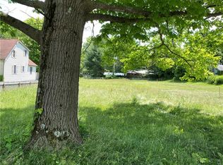 435 W Sycamore St, Zionsville, IN