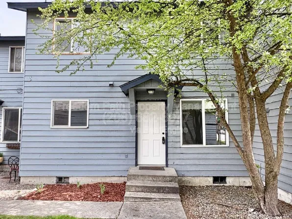 801 N Brigger St APT E, Post Falls, ID 83854