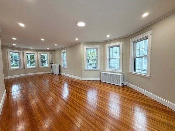 5th image of 30 Washburn St #0