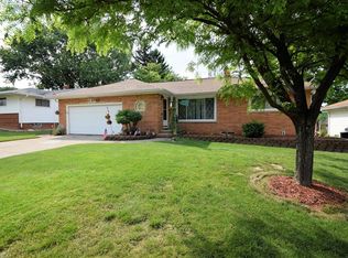 3326 Knowles Dr, Parma, OH 44134