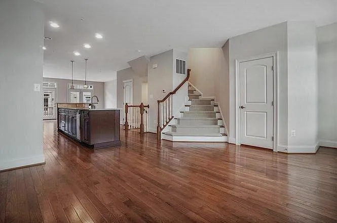 2ndFloor_LivingArea_3