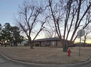 1515 N 14th St, Frederick, OK 73542