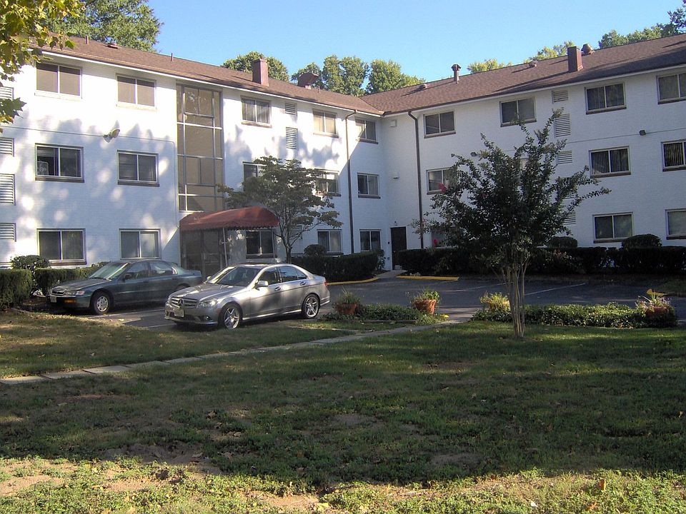 Exterior 1