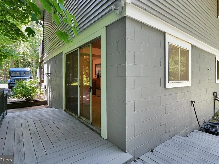 459 Monument Dr — Photo 22