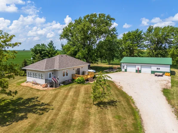 845 E 2300 North Rd, Flanagan, IL 61740