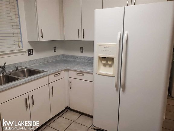 3rd image of 48946 Shady Glen Dr