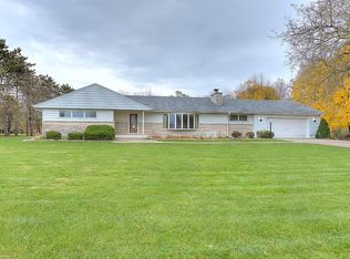 1122 Post Dr, Rockford, IL 61108
