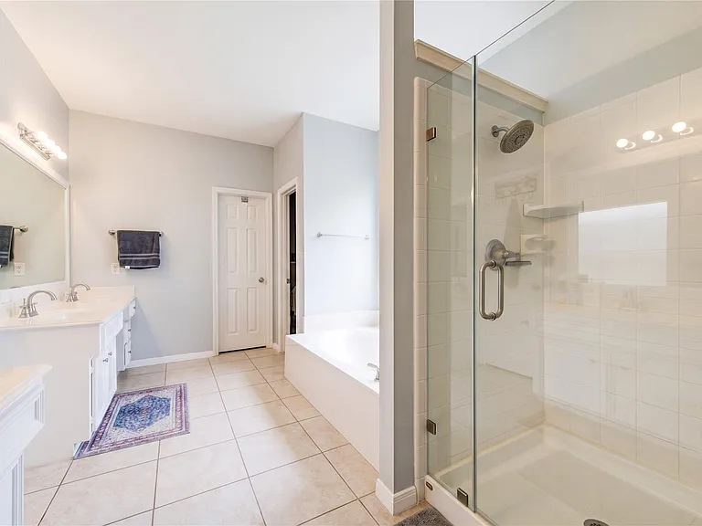 5911 Canyon Brook Ct — Photo 8