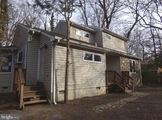 3 Lake Dr, Mount Laurel, NJ 08054