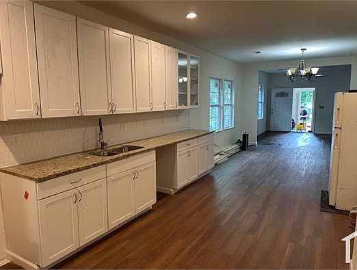2nd image of 244 E 18th St