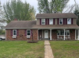 616 Parkview Dr, Lebanon, IL 62254