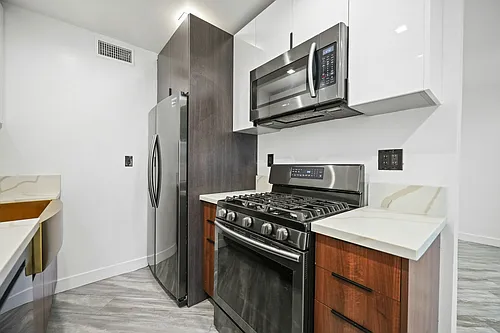 230 S Carondelet St #1 Photo 1