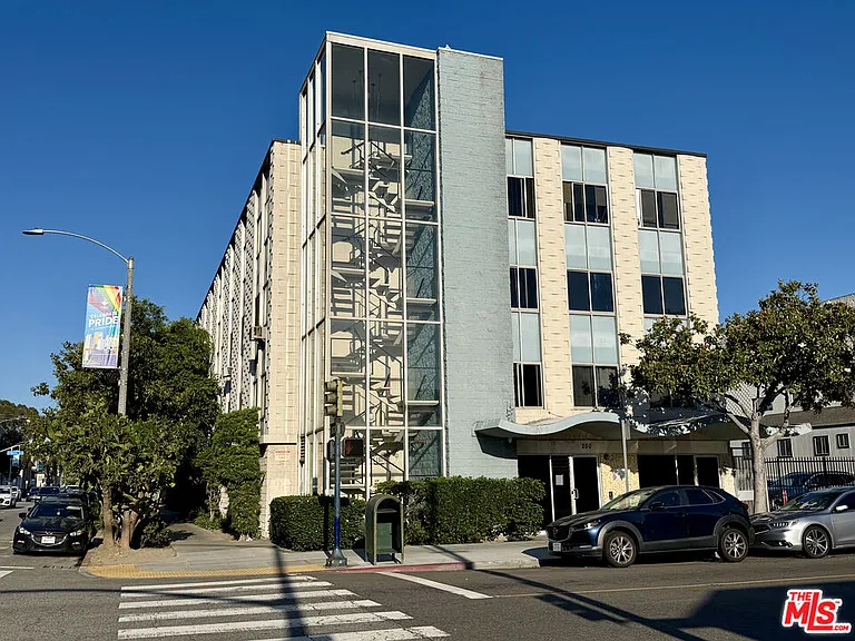 250 Linden Ave #201 — Photo 28