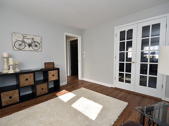5th image of 30 Lincoln Ave