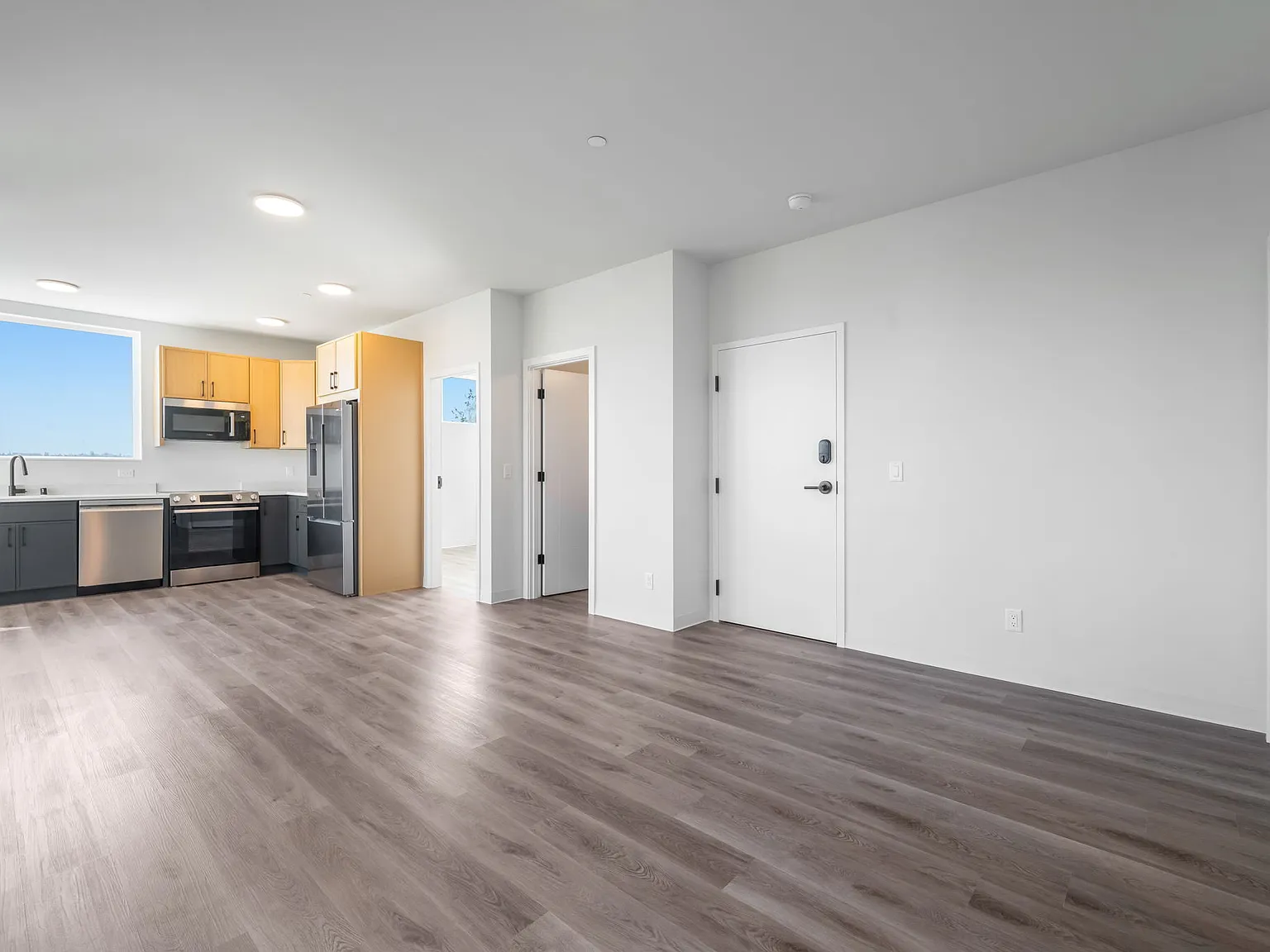2 bed, 720 sqft, $2,888 — Photo 4